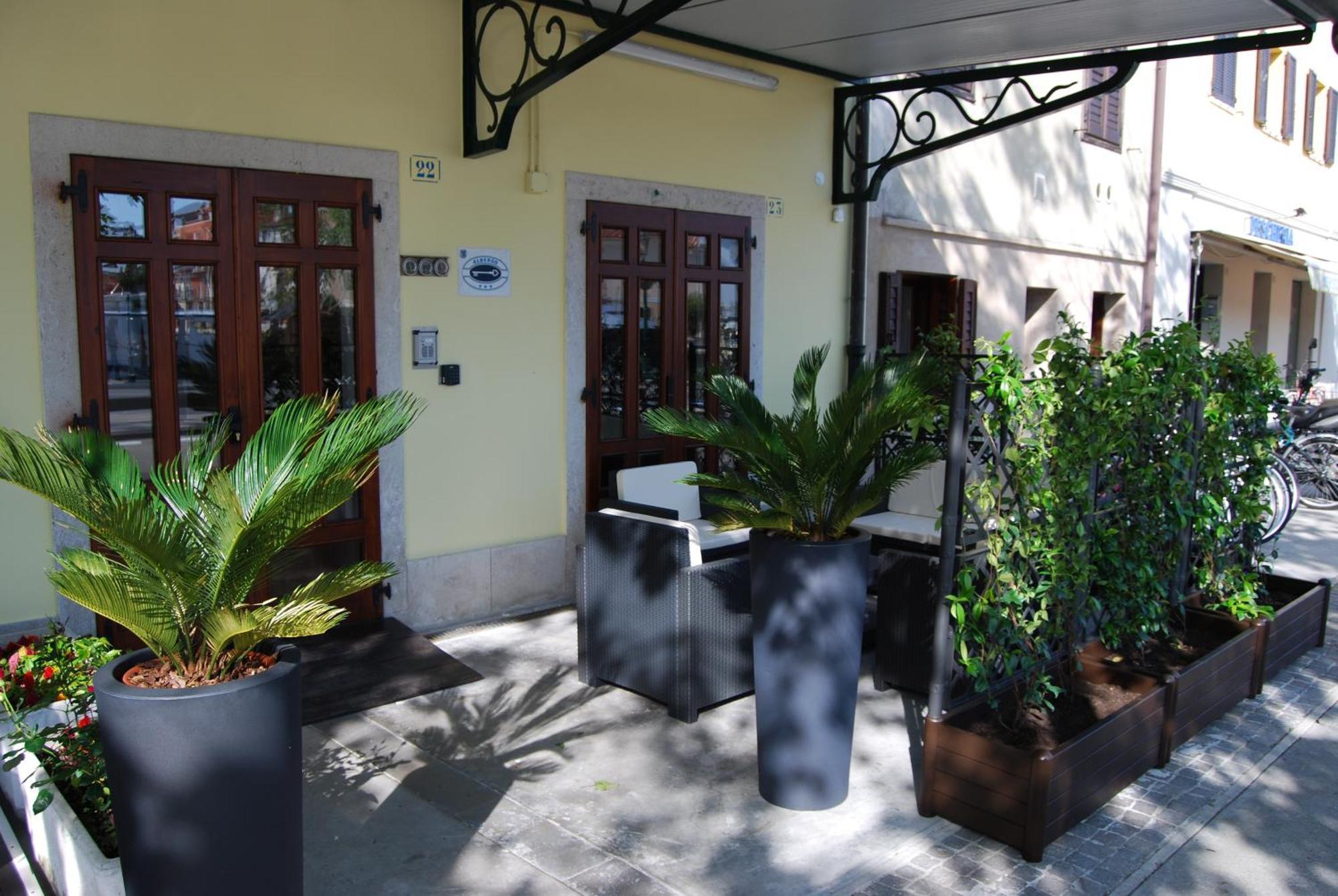 Hotel Alla Citta Di Trieste Grado Exteriör bild