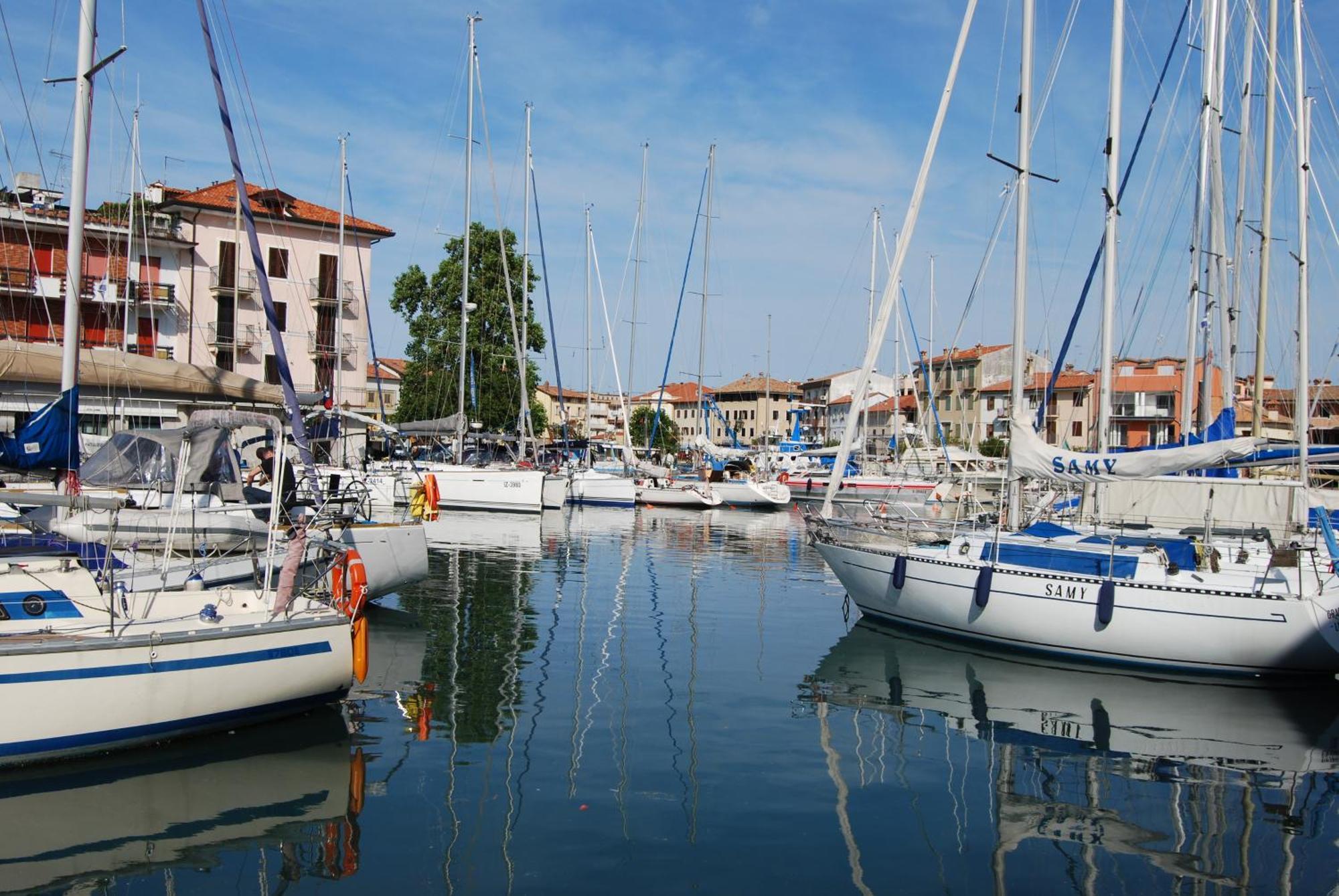Hotel Alla Citta Di Trieste Grado Exteriör bild